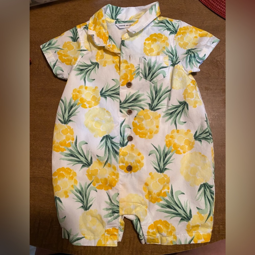 Janie and Jack Romper. 0-3 Months